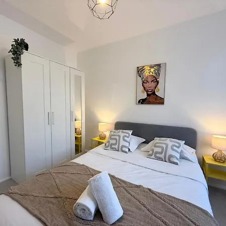 Bernoux 2 Bedrooms Gratte Ciel Lejlighed
