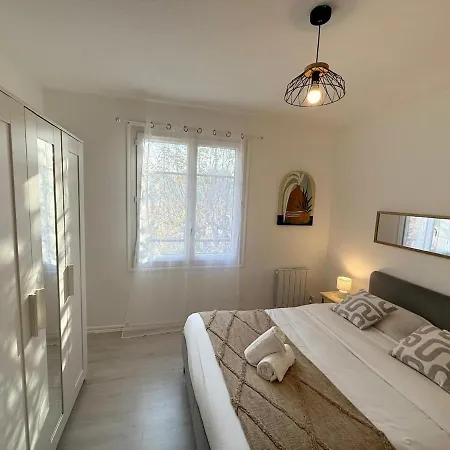 Bernoux 2 Bedrooms Gratte Ciel
